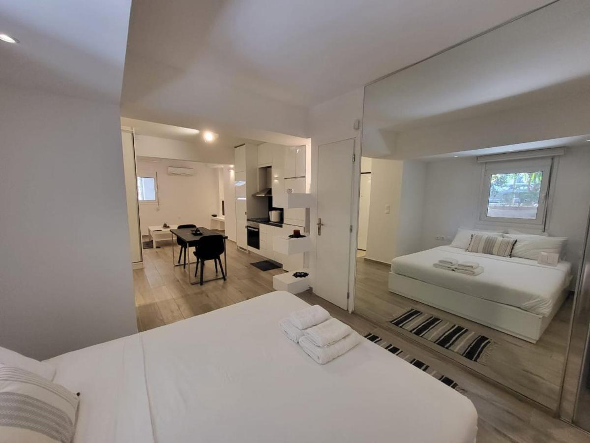 Apartment Near The Center Of Glyfada Athen Eksteriør billede